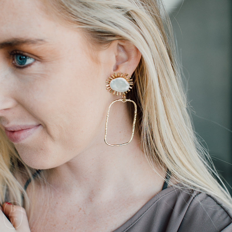 Virtue SUN PEARL POST GOLD BRANCH RECTANGLE EARRINGS