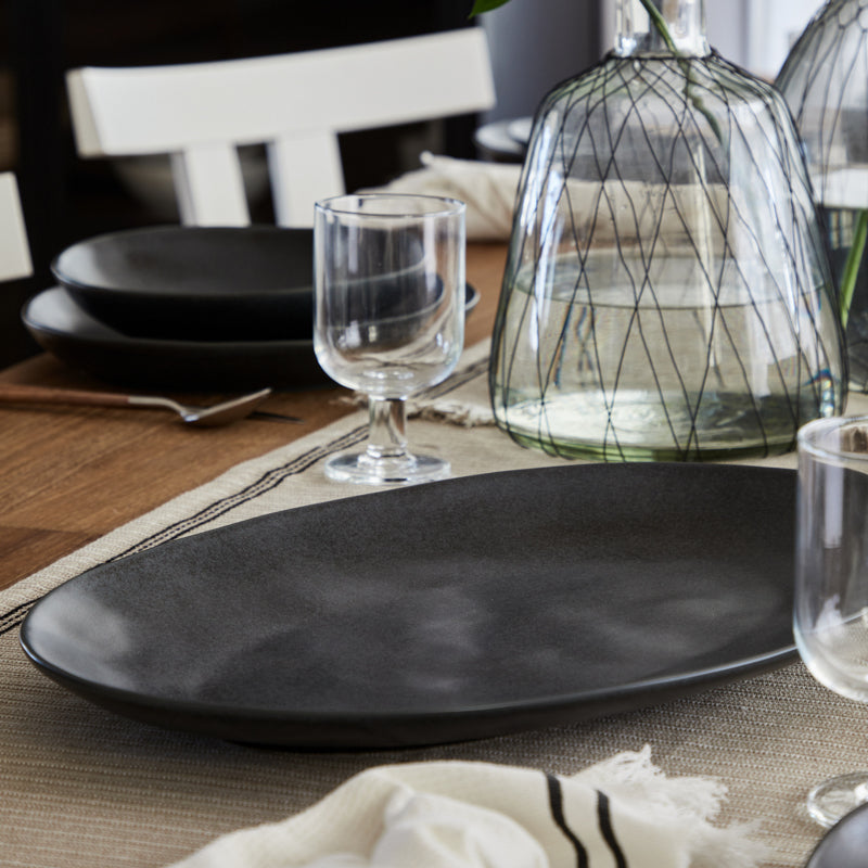 Casafina by Costa Nova LIVIA OVAL PLATTER Matte Black 18