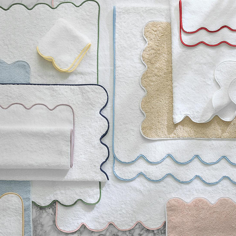 Matouk CAIRO SCALLOP PIPING HAND TOWEL