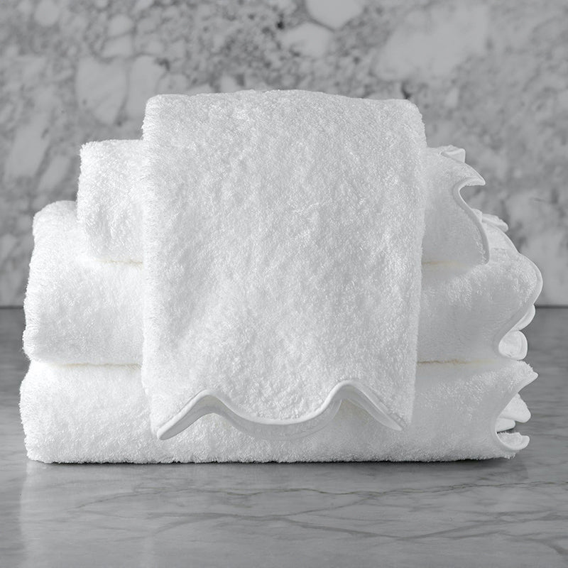 Matouk CAIRO SCALLOP PIPING WASH CLOTH