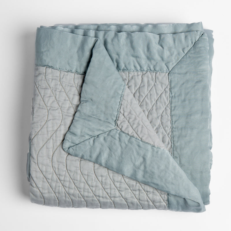 Bella Notte Linens CIRILLO THROW BLANKET Cloud