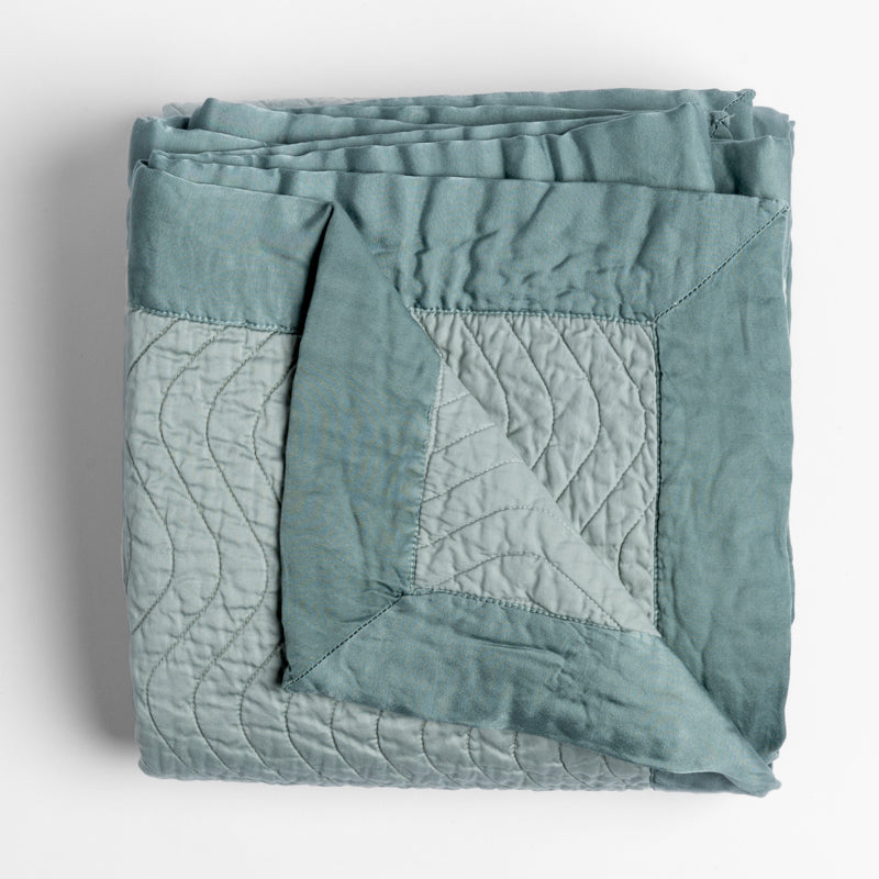 Bella Notte Linens CIRILLO THROW BLANKET Eucalyptus