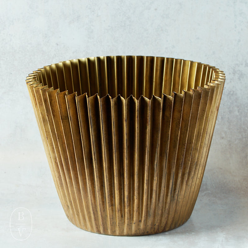 Creative Co-op FLUTED METAL PLANTER Brass 15