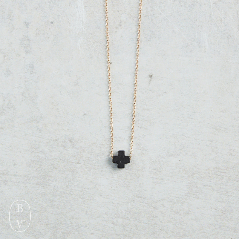 eNewton Design SIGNATURE CROSS NECKLACE Oynx 16
