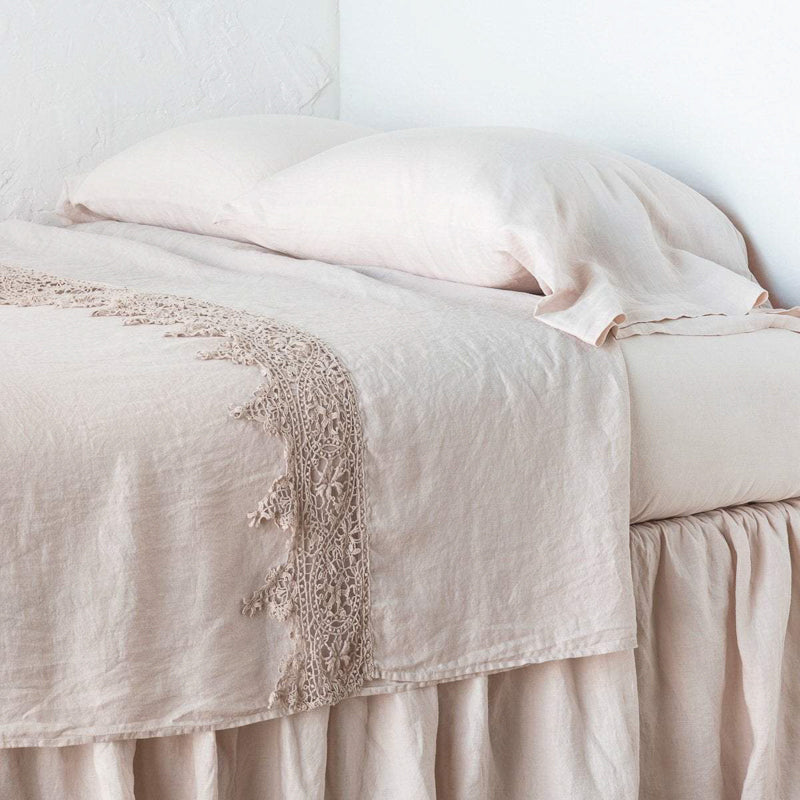 Bella Notte Linens LINEN FLAT SHEET WITH COTTON LACE TRIM