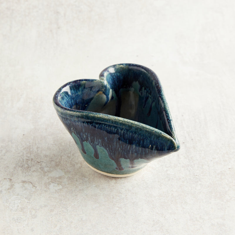 Lisa Howe Stoneware LITTLE HEART BOWL Heart D