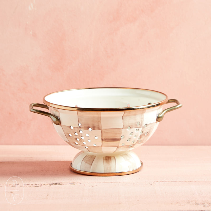 『imane』オデット　コランダー Enamel Colander By Mackenzie-childs – Bella Vita Gifts & Interiors