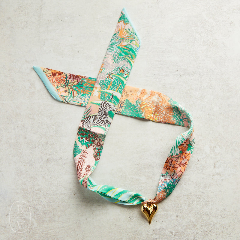 Virtue PUFF HEART ON SCARF NECKLACE Mint Safari