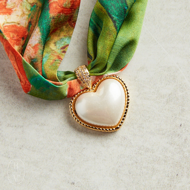 Virtue GOLD PUFF PEARL HEART SCARF NECKLACE