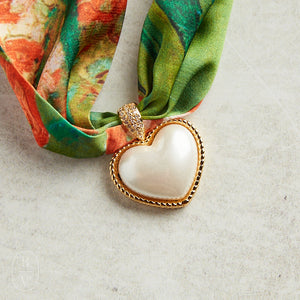 Virtue GOLD PUFF PEARL HEART SCARF NECKLACE