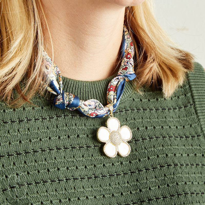 Virtue WHITE ORNATE FLOWER SCARF NECKLACE
