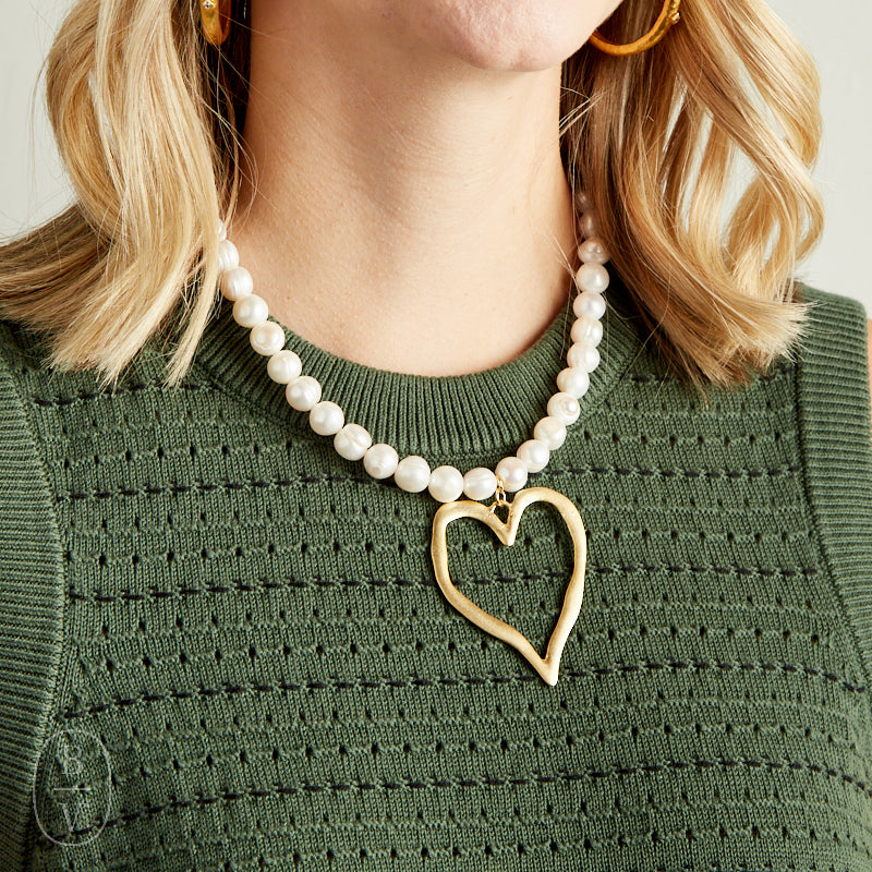 Virtue GOLD LARGE HAMMERED HEART PEARL NECKLACE