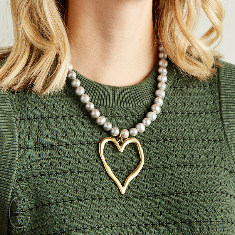 Virtue GOLD LARGE HAMMERED HEART PEARL NECKLACE