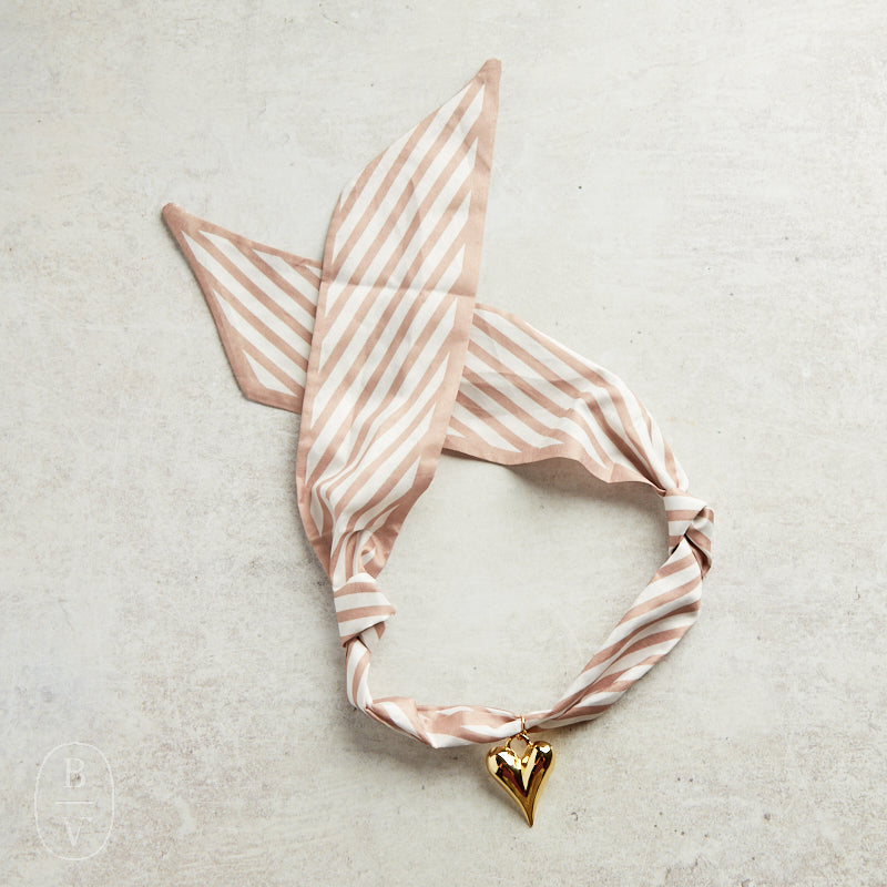 Virtue PUFF HEART ON SCARF NECKLACE Taupe Stripe