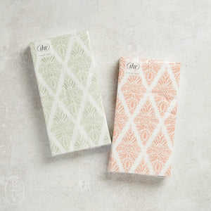 Boston International PEACH SOFT PETALS GUEST NAPKINS