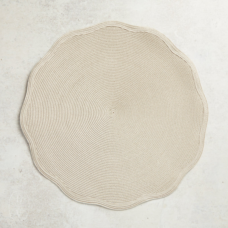 Deborah Rhodes SCALLOP ROUND TWO TONE PLACEMAT Silver Sand