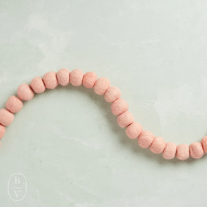 Creative Co-op HANDMADE WOOL FELT BALL GARLAND Pink