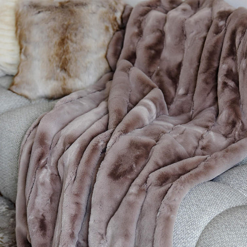 Fabulous Furs POSH THROW Latte 60 x 72