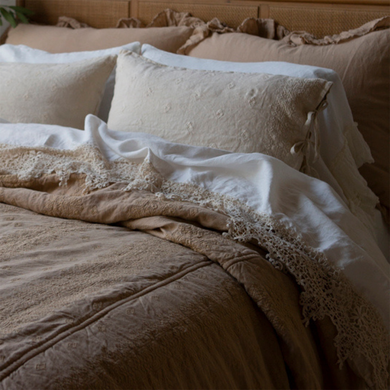 Bella Notte Linens LINEN FLAT SHEET WITH COTTON LACE TRIM