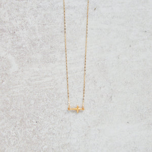 CV Designs SIMPLE CROSS CHAIN NECKLACE