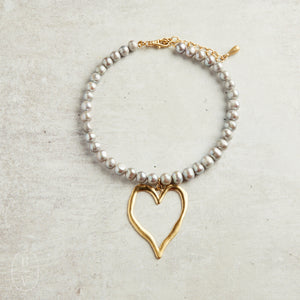 Virtue GOLD LARGE HAMMERED HEART PEARL NECKLACE Grey