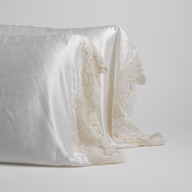 Bella Notte Linens PALOMA PILLOWCASE WITH COTTON LACE TRIM