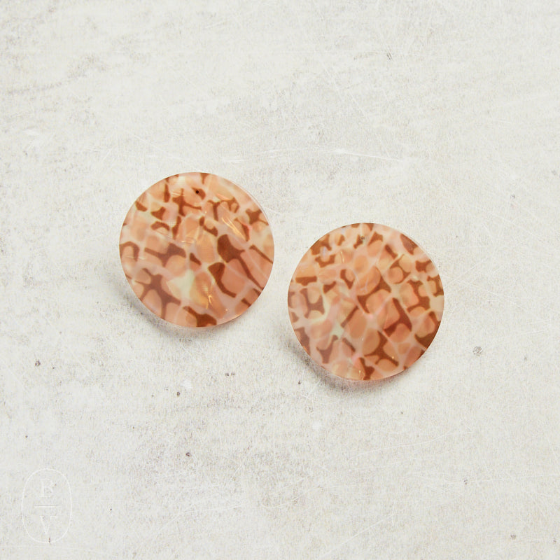 Virtue WAVY ACRYLIC DISC EARRINGS Taupe Python