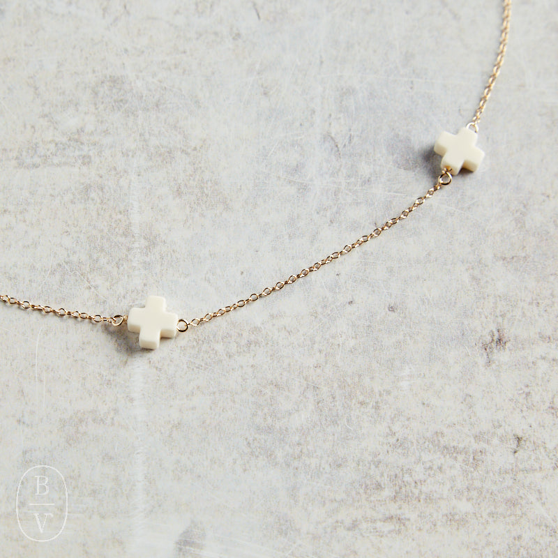 eNewton Design SIMPLICITY CHAIN GOLD SIGNATURE CROSS CHOKER Off-White