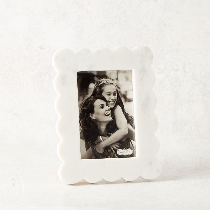 Mudpie SCALLOPED MARBLE FRAME 4x6