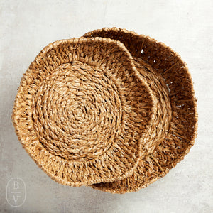 Creative Co-op BRAIDED BANKUAN BOWLS WITH SCALLOPED EDGE