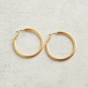 Virtue MEDIUM BRUSHED HOOP EARRINGS Gold