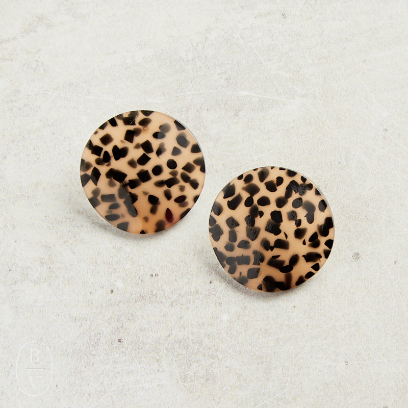 Virtue WAVY ACRYLIC DISC EARRINGS Spotted Cheetah