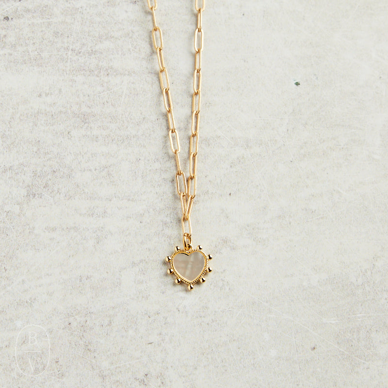 Virtue SHELL HEART STUDDED PAPERCLIP NECKLACE Gold