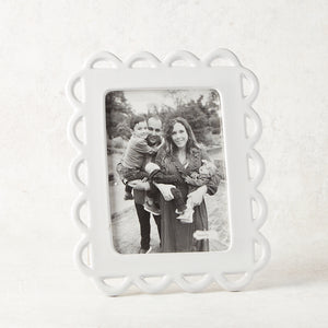 Mudpie SCALLOPED CERAMIC FRAME White 5x7