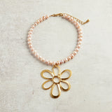 Virtue GOLD OPEN DAISY PEARL NECKLACE Blush