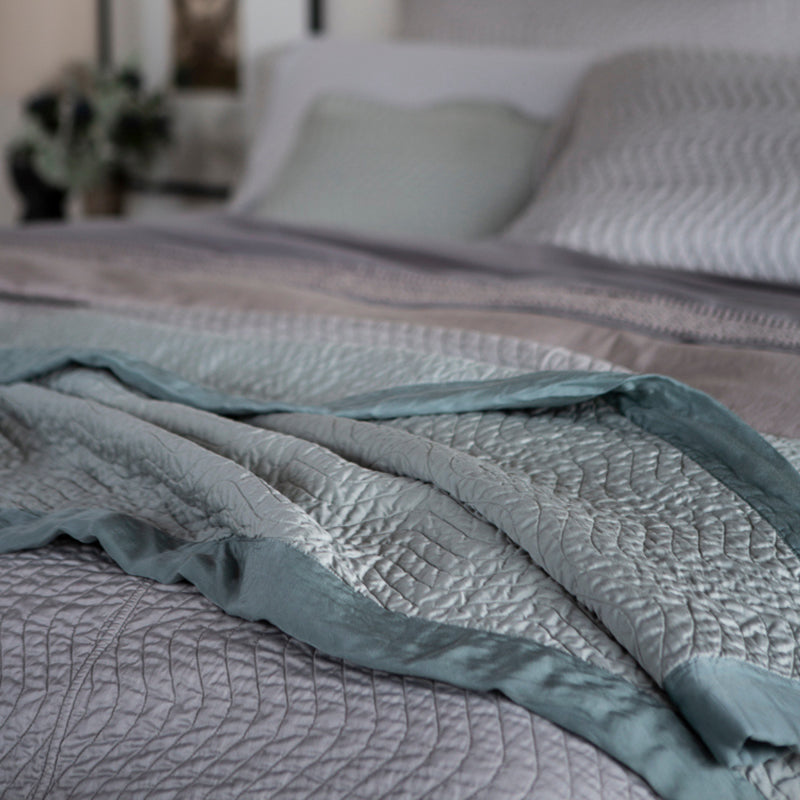 Bella Notte Linens CIRILLO THROW BLANKET