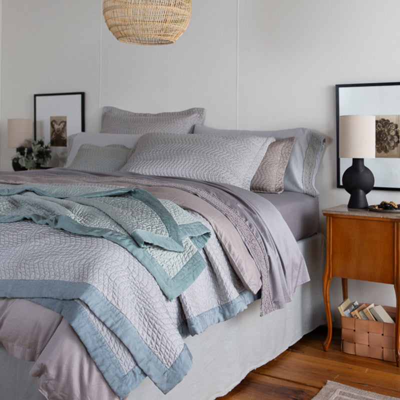 Bella Notte Linens CIRILLO THROW BLANKET