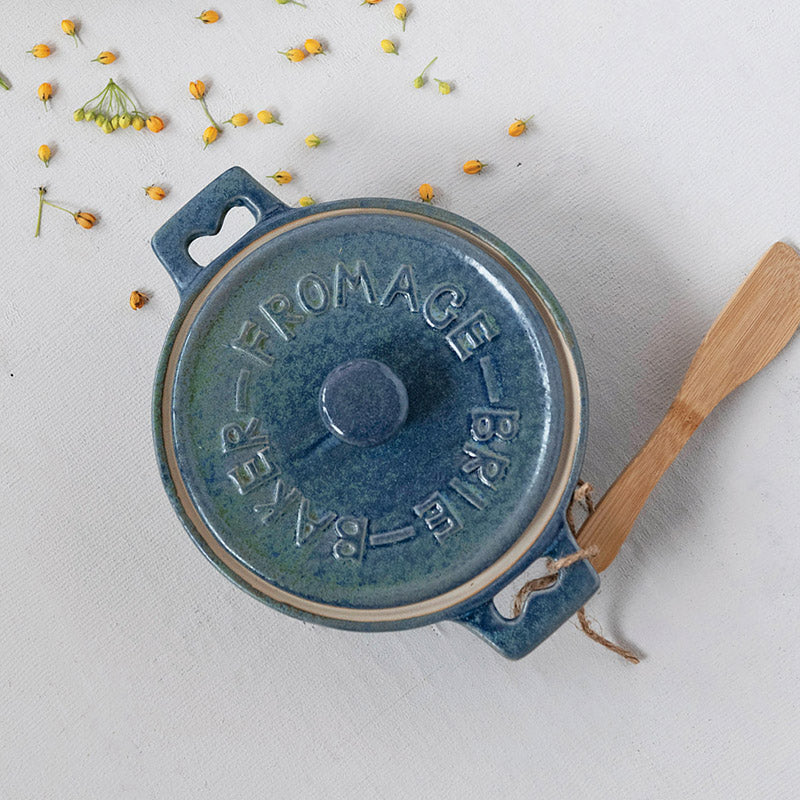 Creative Co-op STONEWARE BRIE BAKER WITH WOOD SPREADER Blue 7