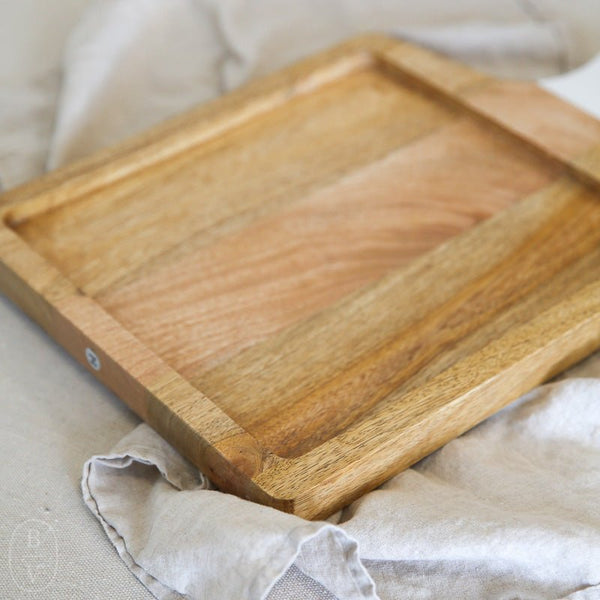 Cutting Board With Handle By Montes Doggett – Bella Vita Gifts & Interiors