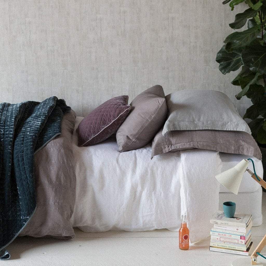 Bella Notte Linens SILK VELVET QUILTED BLANKET