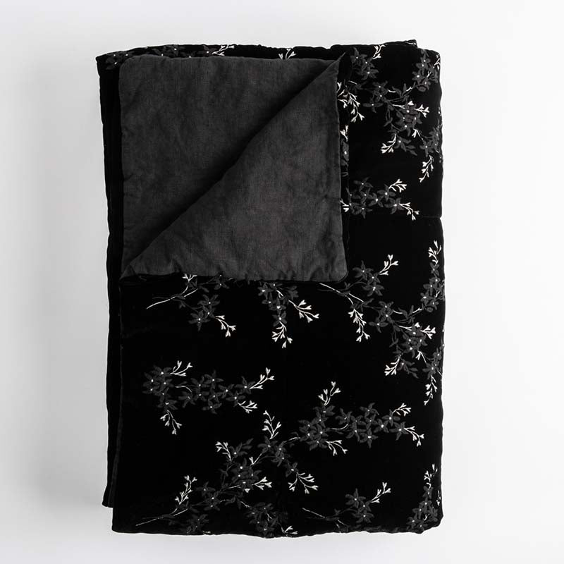 Bella Notte Linens LYNETTE THROW BLANKET