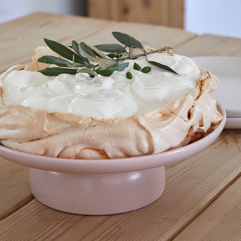 Casafina by Costa Nova PACIFICA FOOTED PLATE Marshmallow