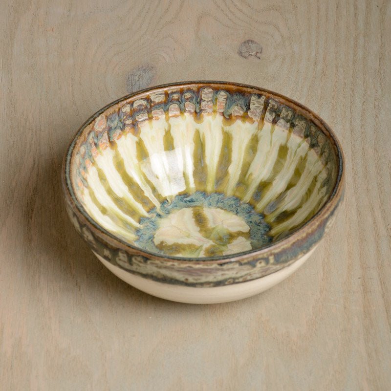 Good Earth Pottery MEDIUM NESTING BOWL Sparrow