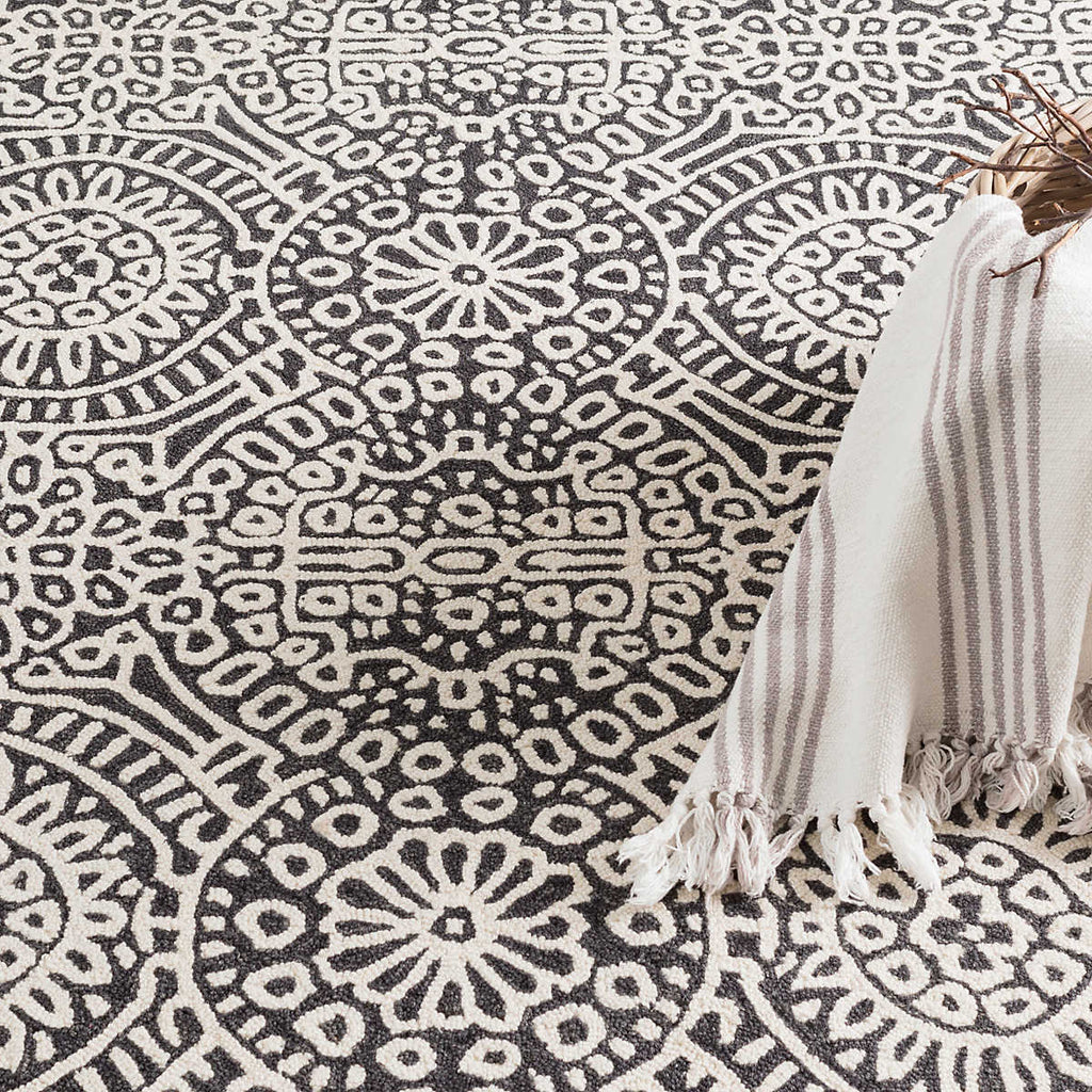 Dash and Albert TEMPLE MICRO HOOKED WOOL RUG Charcoal
