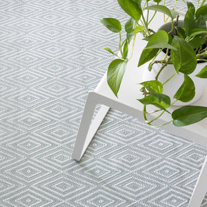 Dash and Albert DIAMOND INDOOR/OUTDOOR RUG Light Blue_Ivory