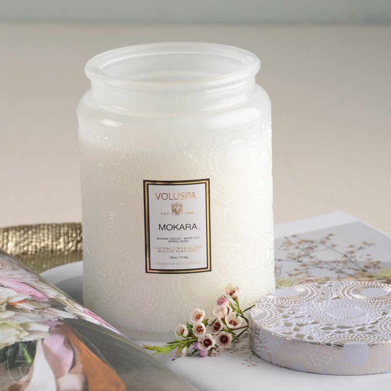 Voluspa EMBOSSED JAR CANDLE Mokara Large
