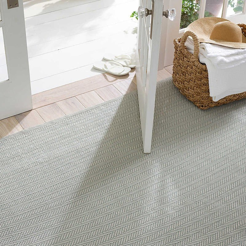 Dash and Albert HERRINGBONE INDOOR/OUTDOOR RUG Light Blue_Ivory
