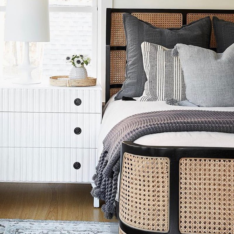 Pom Pom At Home TRESTLES OVERSIZED THROW BLANKET