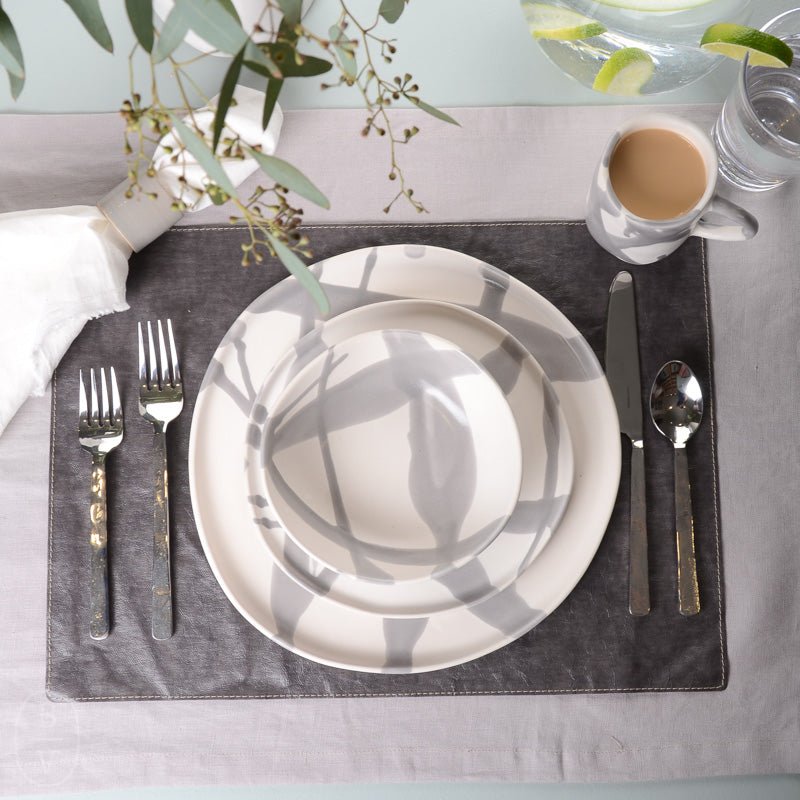 Alex Marshall Studios URBAN ROUND DINNER PLATE