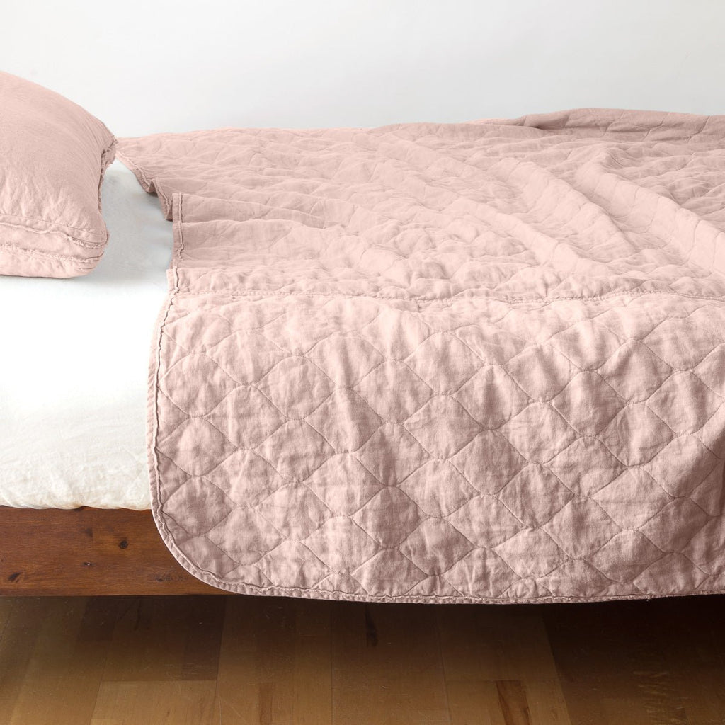Bella Notte Linens AUSTIN COVERLET Rouge